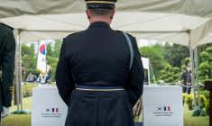 Cérémonie d'inhumation des cendres d'Andre Datcharry et Jacques Grisolet, deux anciens combattants français de la guerre de Corée récemment décédés, au Cimetière mémorial des Nations Unies à Busan (Corée du Sud) le 27 mai 2026 ( AFP / Roland DE COURSON )
