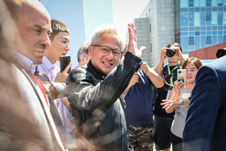 Le patron des semi-conducteurs Nvidia, Jensen Huang, le 17 juillet 2025 à Pékin ( AFP / Jade GAO )