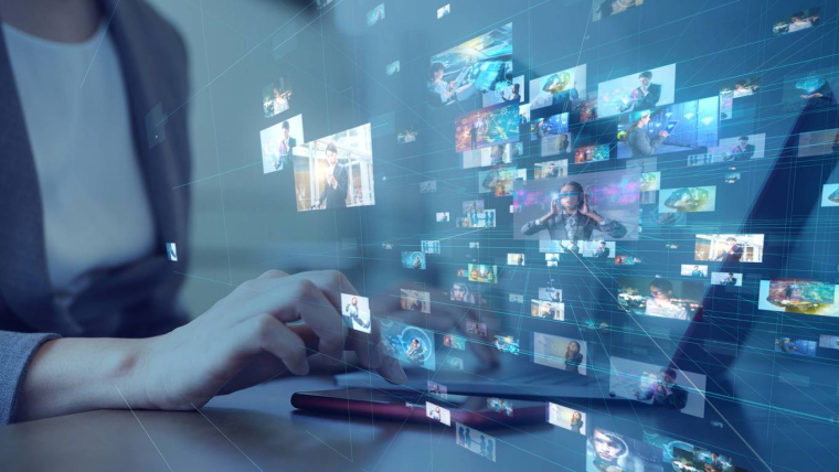 Bercy va sonder les réseaux sociaux - iStock-metamorworks