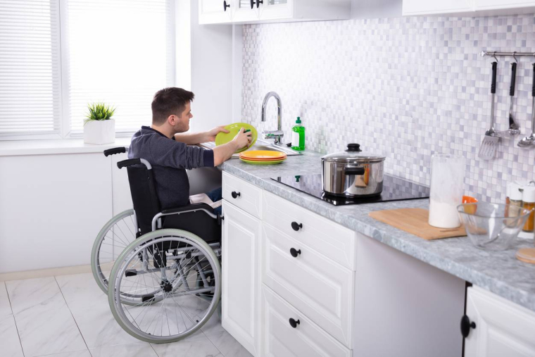 L'exonération de taxe foncière pour les personnes âgées et handicapées-iStock-AndreyPopov
