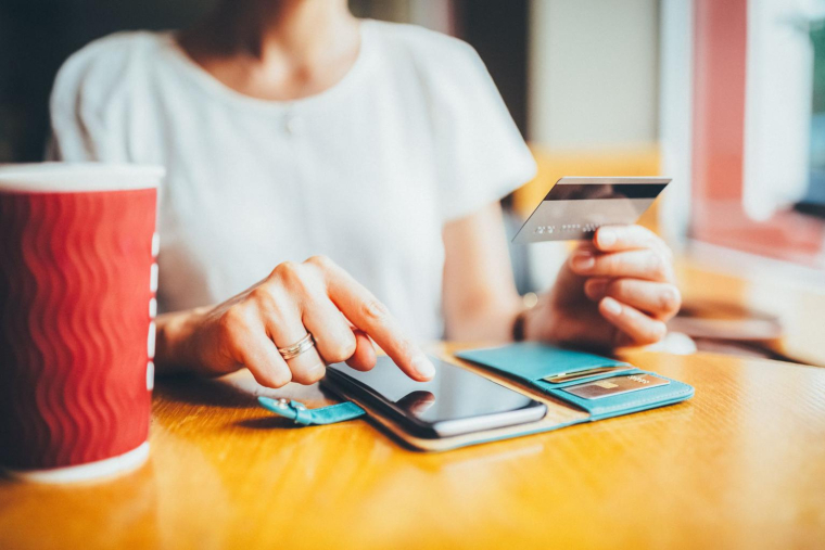 Le latte factor permet de prêter attention aux petites dépenses du quotidien, qui peuvent avoir un réel impact sur nos finances. ( crédit photo : Getty Images )