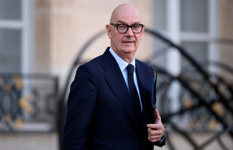 Le ministre de l'Economie et des Finances Roland Lescure à la sortie de l'Elysée, le 28 octobre 2026 à Paris ( AFP / SIMON WOHLFAHRT )