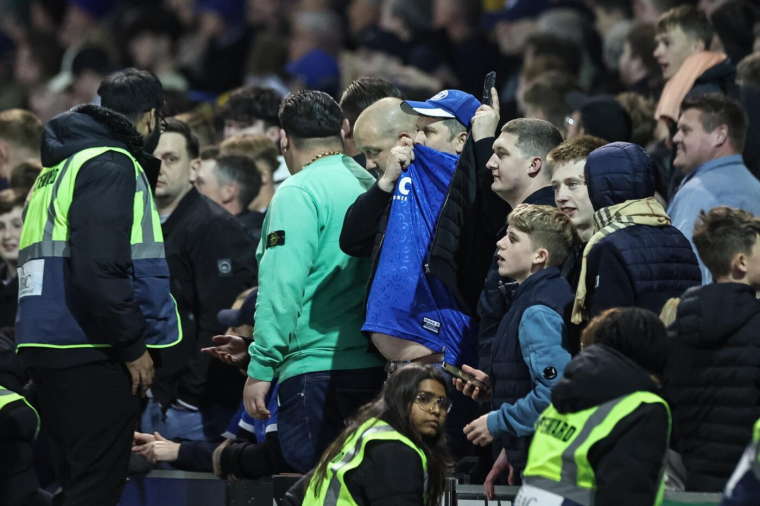 Le stratagème osé (et illégal) de deux fans de Portsmouth pour voir le match de leur équipe