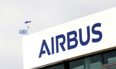 Le logo d'Airbus à l'aéroport Paris-Le Bourget