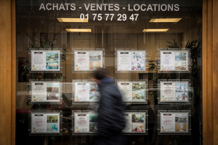 ( AFP / LIONEL BONAVENTURE )