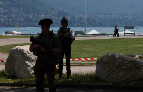 Des enfants blessés lors d'une attaque au couteau à Annecy