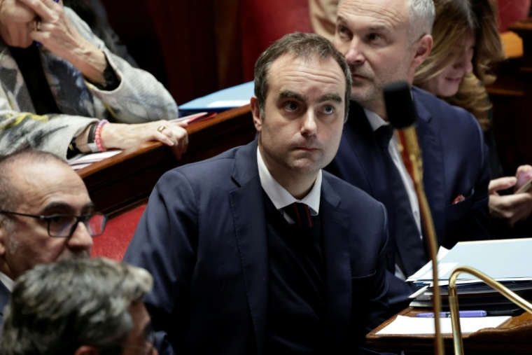 Le Premier ministre, Sébastien Lecornu, à l'Assemblée nationale, à Paris, le 17 décembre 2025 ( AFP / STEPHANE DE SAKUTIN )