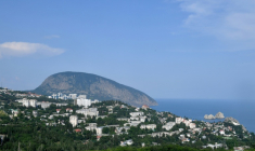 Vue de la ville portuaire de Yalta, dans la péninsule de Crimée, le 18 juin 2023   ( AFP / Olga MALTSEVA )