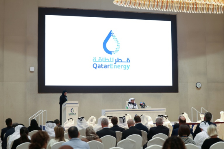 Le ministre qatari de l'Energie Saad Al-Kaabi lors d'une conférence de presse, après l'explosion d'un complexe gazier, le 22 juin 2026 à Doha ( AFP / KARIM JAAFAR )