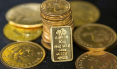 Des lingots d'or exposés chez le négociant en métaux précieux Hatton Garden Metals à Londres