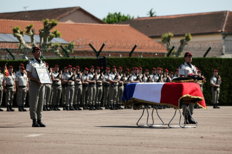 Hommage national au sergent-chef Florian Montorio, le 23 avril 2026 à Montauban (Tarn-et-Garonne). Ce casque   bleu a été tué le 18 avril dans une embuscade au Sud-Liban ( AFP / Valentine CHAPUIS )