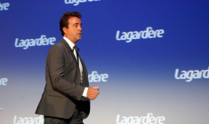 PAS DE NÉGOCIATIONS SUR UNE ÉVENTUELLE CESSION AU SEIN DU GROUPE, DIT ARNAUD LAGARDÈRE