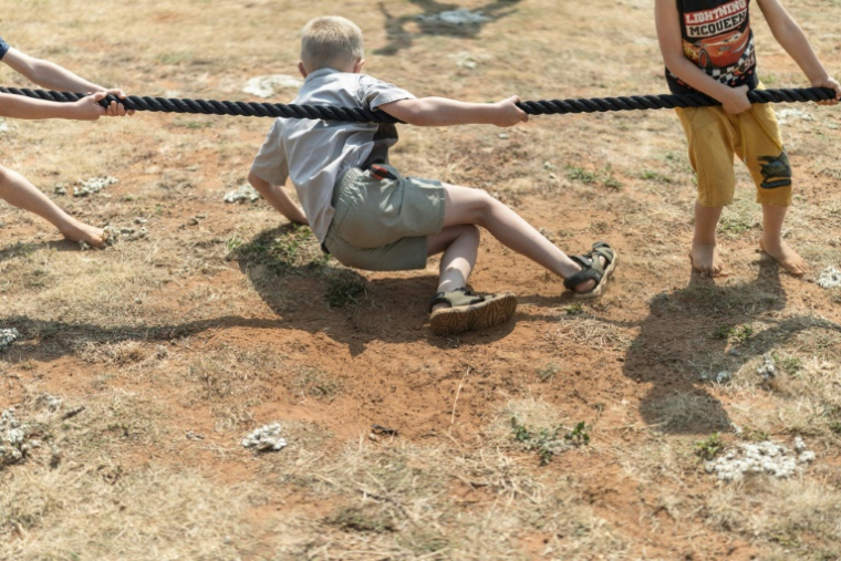 Concours de tir à la corde à Kleinfontein, en Afrique du Sud, le 13 septembre 2025 ( AFP / Wikus de Wet )