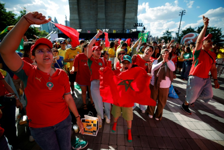 Des supporters du Maroc lors d'une retransmission du match contre le Brésil à New York, le 13 juin 2026 ( AFP / Leonardo MUNOZ )