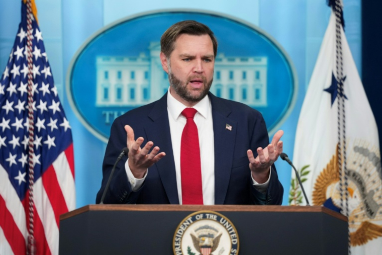 Le vice-président américain JD Vance lors d'un point presse à la Maison Blanche, le 18 juin 2026 à Washington ( AFP / Ken Cedeno )