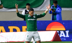 Vitor Roque bien loin du tumulte des élections du Barça