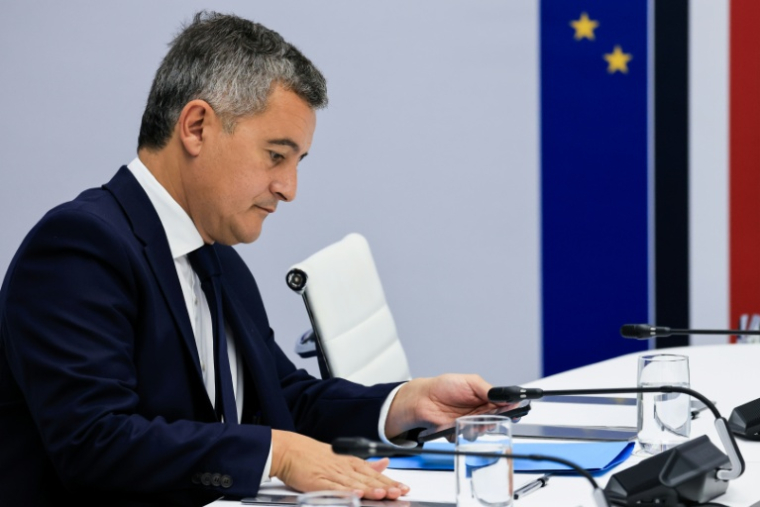 Le ministre de la Justice Gérald Darmanin  lors d'une réunion de crise interministérielle présidée par le président Emmanuel Macron à l’Élysée,le 18 octobre 2026 à Paris ( POOL / Ludovic MARIN )