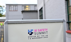 Le premier sommet international sur l'intelligence artificielle aura lieu les 1er et 2 novembre au Royaume-Uni.  ( AFP / JUSTIN TALLIS )