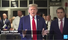 Trump dénonce une "persécution politique" au premier jour de son procès historique