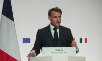Ukraine: Poutine est du "côté de la guerre" assure Macron