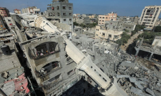 Conséquences d'une frappe israélienne sur la mosquée Abdullah Azzam à Nuseirat, dans la bande de Gaza centrale