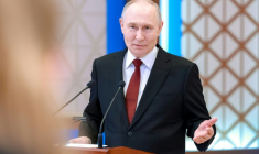 Le président russe Vladimir Poutine à Astana au Kazakhstan vendredi 29 mai ( POOL / Alexander Sherbak )