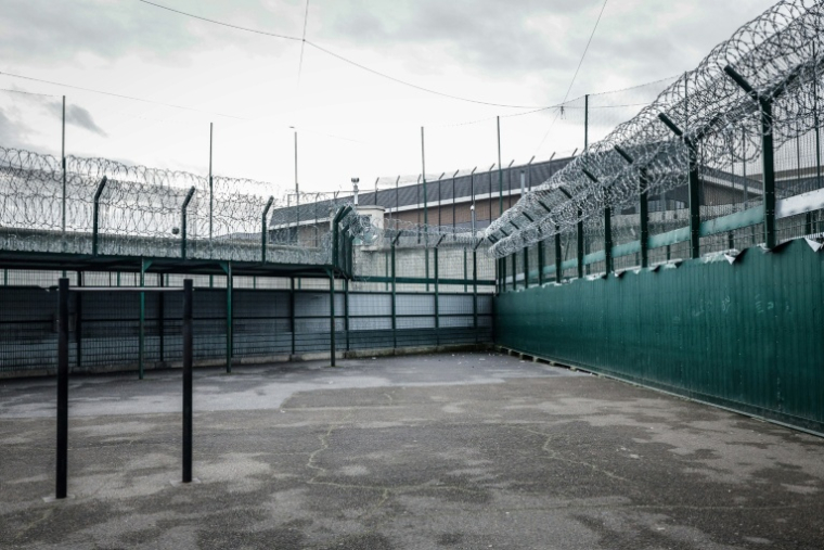 La cour de promenade du centre pénitentiaire de Nanterre, le 15 janvier 2026 dans les Hauts-de-Seine ( AFP / STEPHANE DE SAKUTIN )