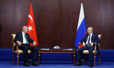 Photo d'archives : Le président russe Vladimir Poutine et le président turc Recep Tayyip Erdogan se rencontrent à Astana