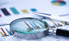 Qu’est-ce que l’examen de conformité fiscale ? - iStock-sasirin pamai