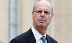 Le ministre français de l'Économie, des Finances, de l'Industrie et de la Sécurité numérique, Eric Lombard, quitte le Palais de l'Élysée après la réunion hebdomadaire du cabinet, à Paris, France