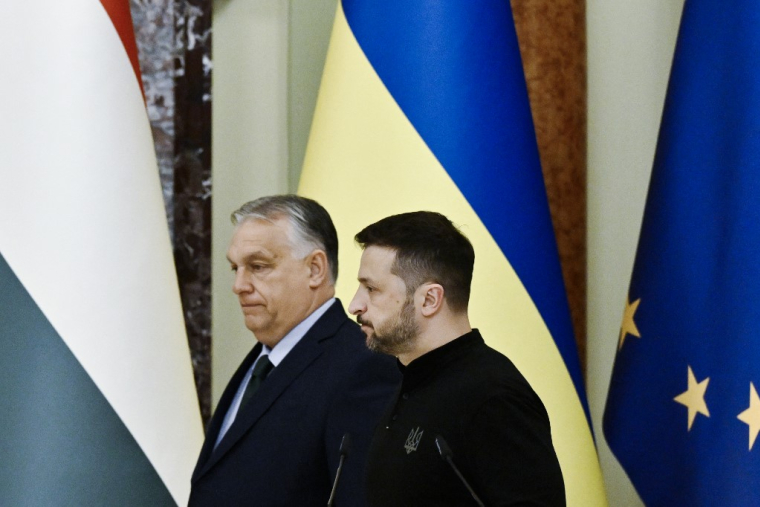 Viktor Orban et Volodymyr Zelensky à Kiev, en Ukraine, le 2 juillet 2024. ( AFP / GENYA SAVILOV )