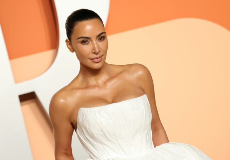 Kim Kardashian lors de la soirée des Oscars de Vanity Fair, à Beverly Hills, aux Etats-Unis, le 2 mars 2025 ( AFP / Michael Tran )