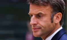 Le président français Emmanuel Macron assiste au sommet des dirigeants de l'Union européenne à Bruxelles, Belgique