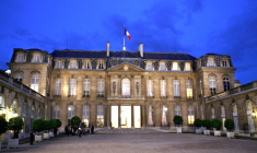 LE PROCÈS DES SONDAGES DE L'ELYSÉE S'OUVRE DANS L'OMBRE DE NICOLAS SARKOZY