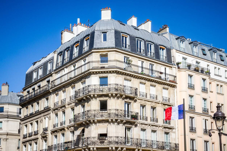 Ventes immobilières de l’État : un marché d’opportunités pour les particuliers ? / iStock.com - daboost