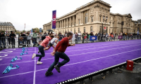 Des participants à Paris lors d'une course organisée dans le cadre de la première Fête du sport, avec plus de 5.000 événements dans toute la France, le 14 septembre 2025 ( AFP / Anne-Christine POUJOULAT )