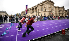 Des participants à Paris lors d'une course organisée dans le cadre de la première Fête du sport, avec plus de 5.000 événements dans toute la France, le 14 septembre 2025 ( AFP / Anne-Christine POUJOULAT )