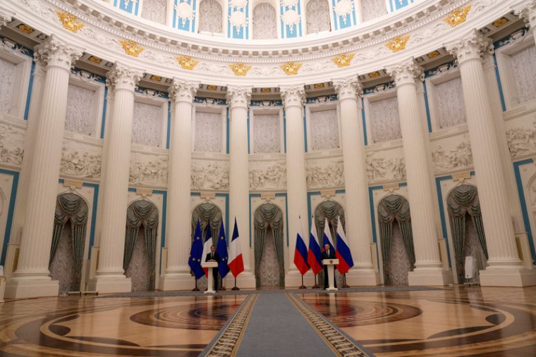 RÉUNION DU GROUPE DE CONTACT SUR L'UKRAINE LUNDI, MANOEUVRES RUSSO-BIÉLORUSSES PROLONGÉES