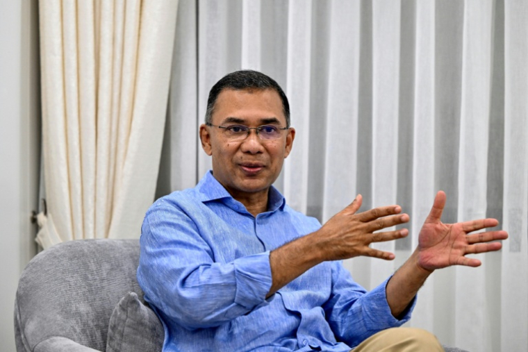 Le président par intérim et candidat aux élections du Parti nationaliste du Bangladesh (BNP), Tarique Rahman, lors d'un entretien avec l'AFP au siège du parti à Dacca le 10 février 2026 ( AFP / Munir UZ ZAMAN )