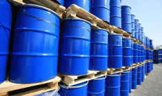 Si l'attention des Européens est actuellement consacrée à tenter de limiter les prix du gaz et de l'électricité à l'abord de l'hiver, celui du pétrole pourrait s'inviter à l'agenda dans les mois à venir. Et au cahier des charges des indispensables efforts de sobriété dans l'UE. (Crédits photo : Adobe Stock -  )