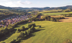 Chaque année, avant l’été, le groupe Safer, formé des Sociétés d’aménagement foncier et d’établissement rural et de sa Fédération nationale, présidée par Emmanuel Hyest, publie une étude exhaustive sur le prix des terres. (© Freepix)