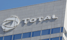 TOTAL: RÉSULTAT NET AJUSTÉ ET PRODUCTION EN HAUSSE DE 10% AU 4E TRIMESTRE