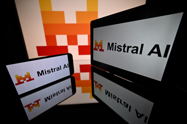 ( AFP / LIONEL BONAVENTURE )