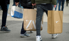 Une rue commerçante à Hambourg