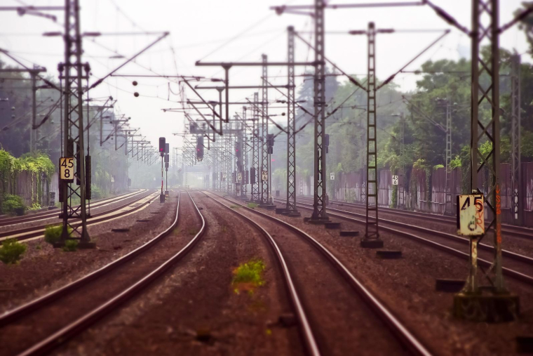 À la fin de l'année 2025, soit un an après son lancement, le trajet Paris-Bruxelles en Ouigo Train classique avait déjà été emprunté par un million de voyageurs. Illustration.   (Michael Gaida / Pixabay)