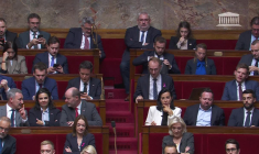 Lecornu confirme aux députés qu'il renonce à l'utilisation de l'article 49.3