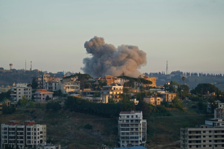 Une frappe aérienne israélienne sur la ville de Nabatiyé, dans le sud du Liban, le 12 juin 2026 ( AFP / Abbas FAKIH )