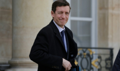 Le ministre de l'Education Edouard Geffray à la sortie de l'Elysée, le 25 mars 2026 à Paris ( AFP / Ludovic MARIN )