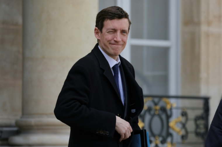 Le ministre de l'Education Edouard Geffray à la sortie de l'Elysée, le 25 mars 2026 à Paris ( AFP / Ludovic MARIN )