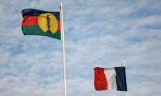 Emmanuel Macron réunira les élus calédoniens le 16 janvier pour "poursuivre le dialogue" sur l'avenir du territoire ( AFP / Ludovic MARIN )